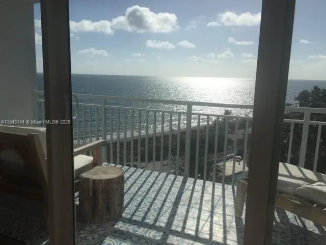 Key Biscayne, Florida 33149, United States, 2 Bedrooms Bedrooms, ,2 BathroomsBathrooms,Residential,Active,174034