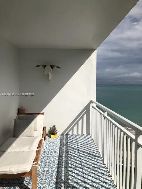 Key Biscayne, Florida 33149, United States, 2 Bedrooms Bedrooms, ,2 BathroomsBathrooms,Residential,Active,174034