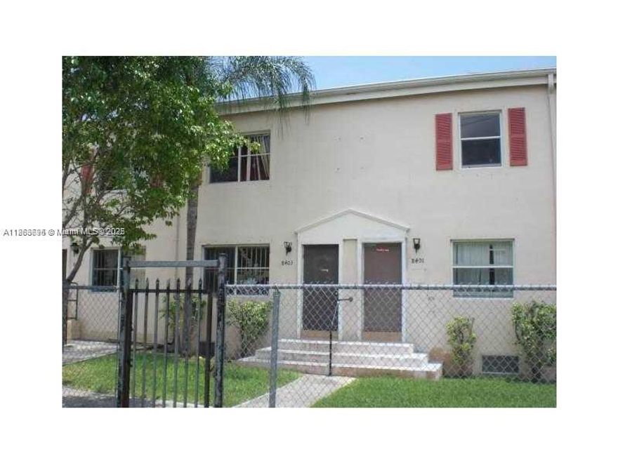 Great 3 beds and 2 bath in the heart of Miami
Completely remodeled. Central location