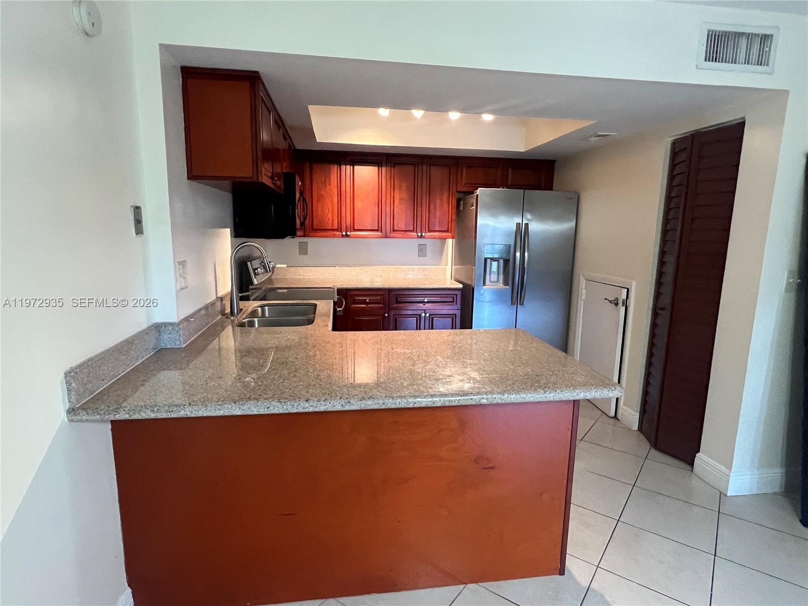 VALENCIA VILLAGE CONDO PH - Residential Lease