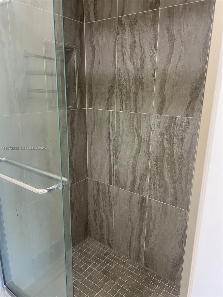 VALENCIA VILLAGE CONDO PH - Residential Lease