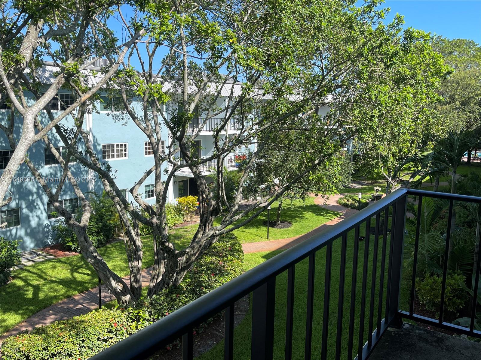 RIVER MANOR CONDO - Residential