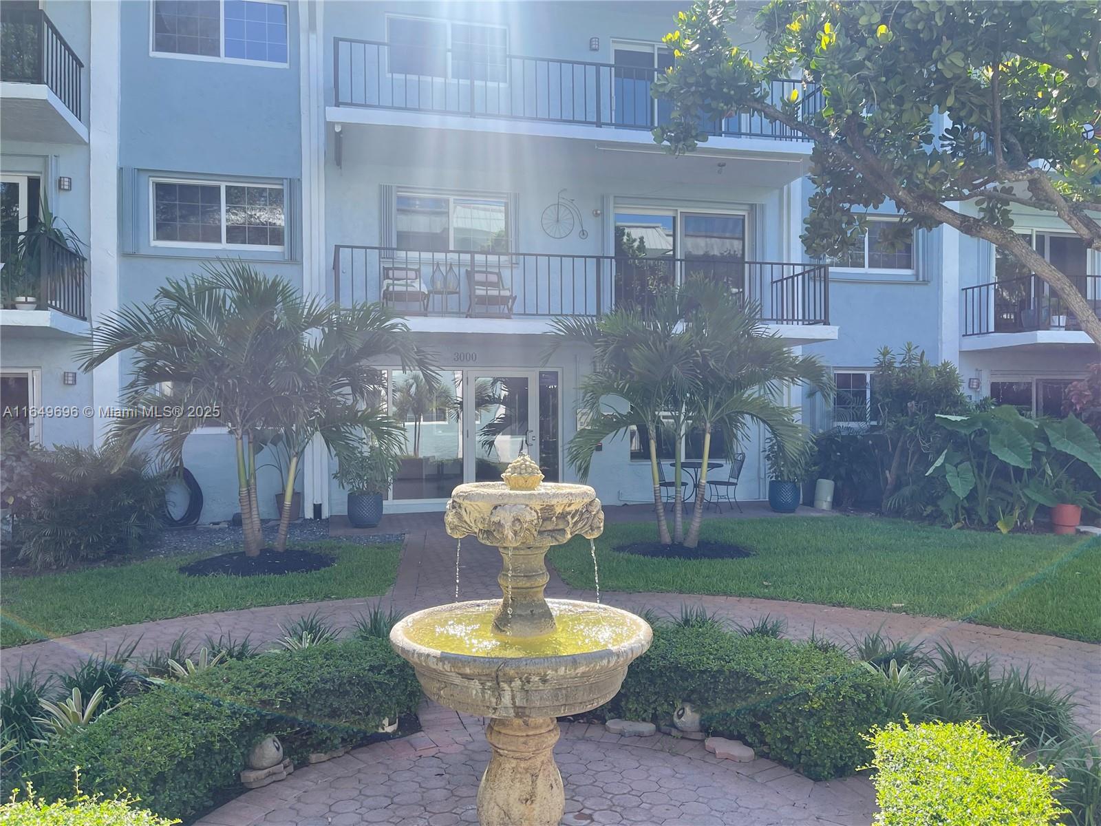 RIVER MANOR CONDO - Residential