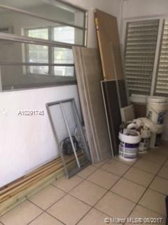 LAWRENCE ESTATES LAND COS - Residential Lease