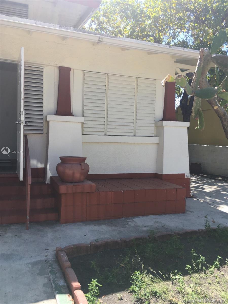 LAWRENCE ESTATES LAND COS - Residential Lease