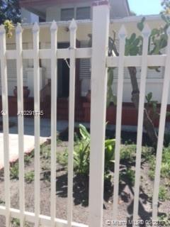 LAWRENCE ESTATES LAND COS - Residential Lease