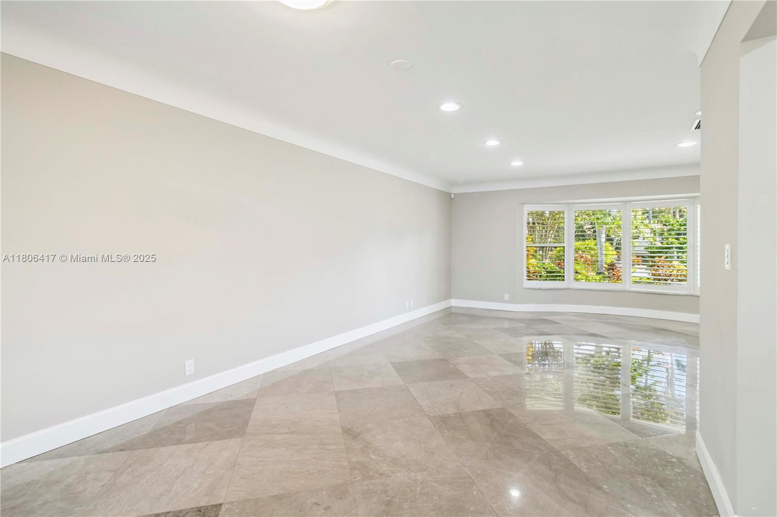HARBOR VILLAGE SEC F - Residential