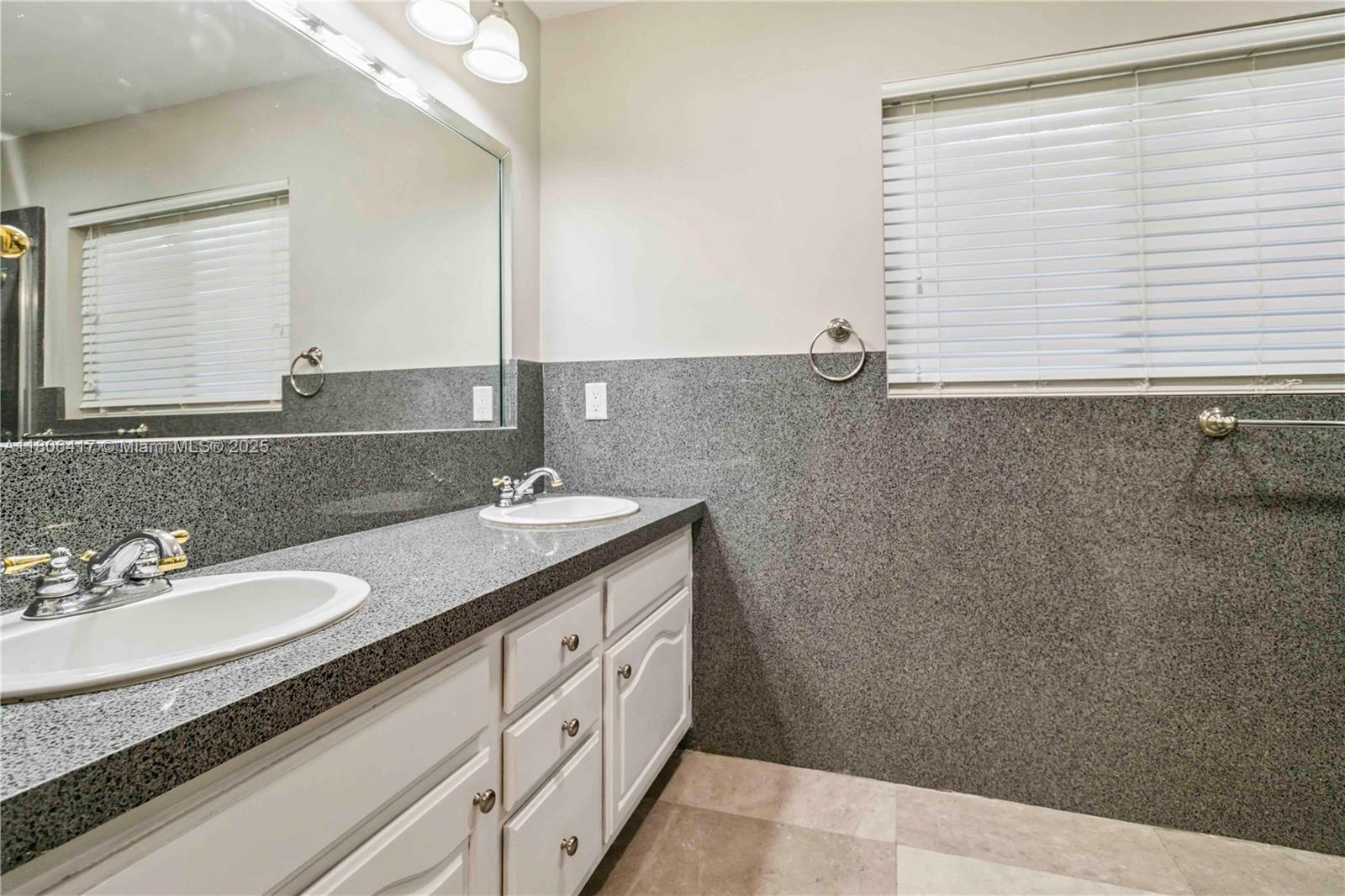 HARBOR VILLAGE SEC F - Residential