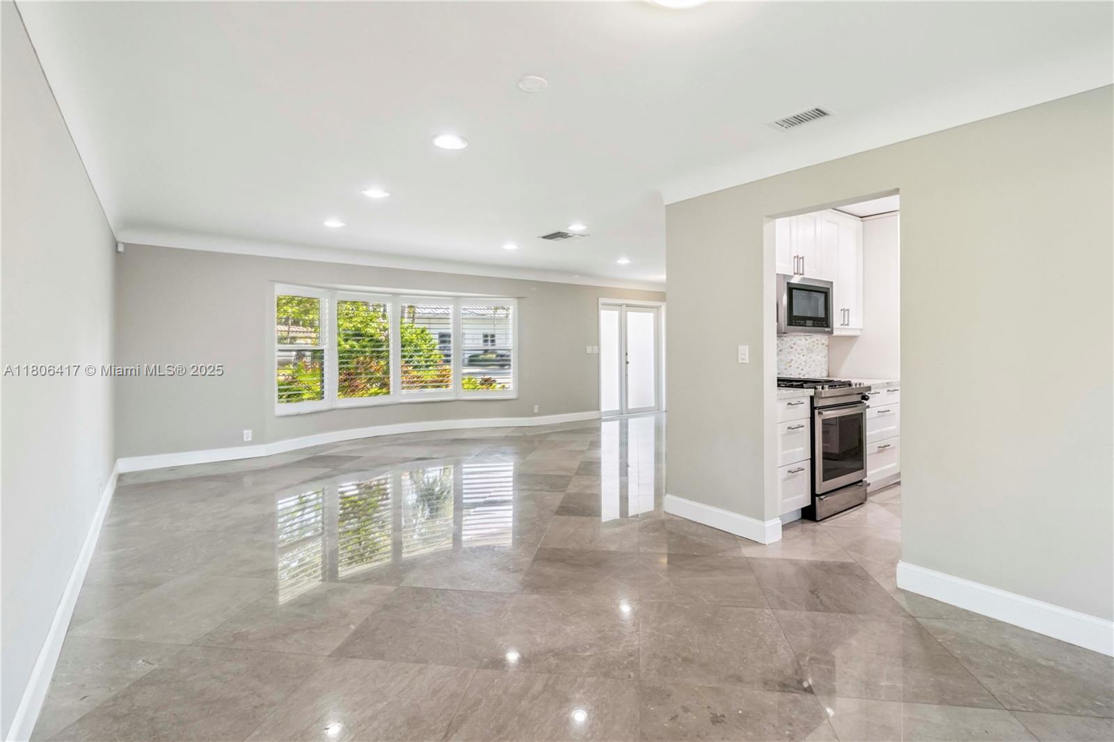 HARBOR VILLAGE SEC F - Residential