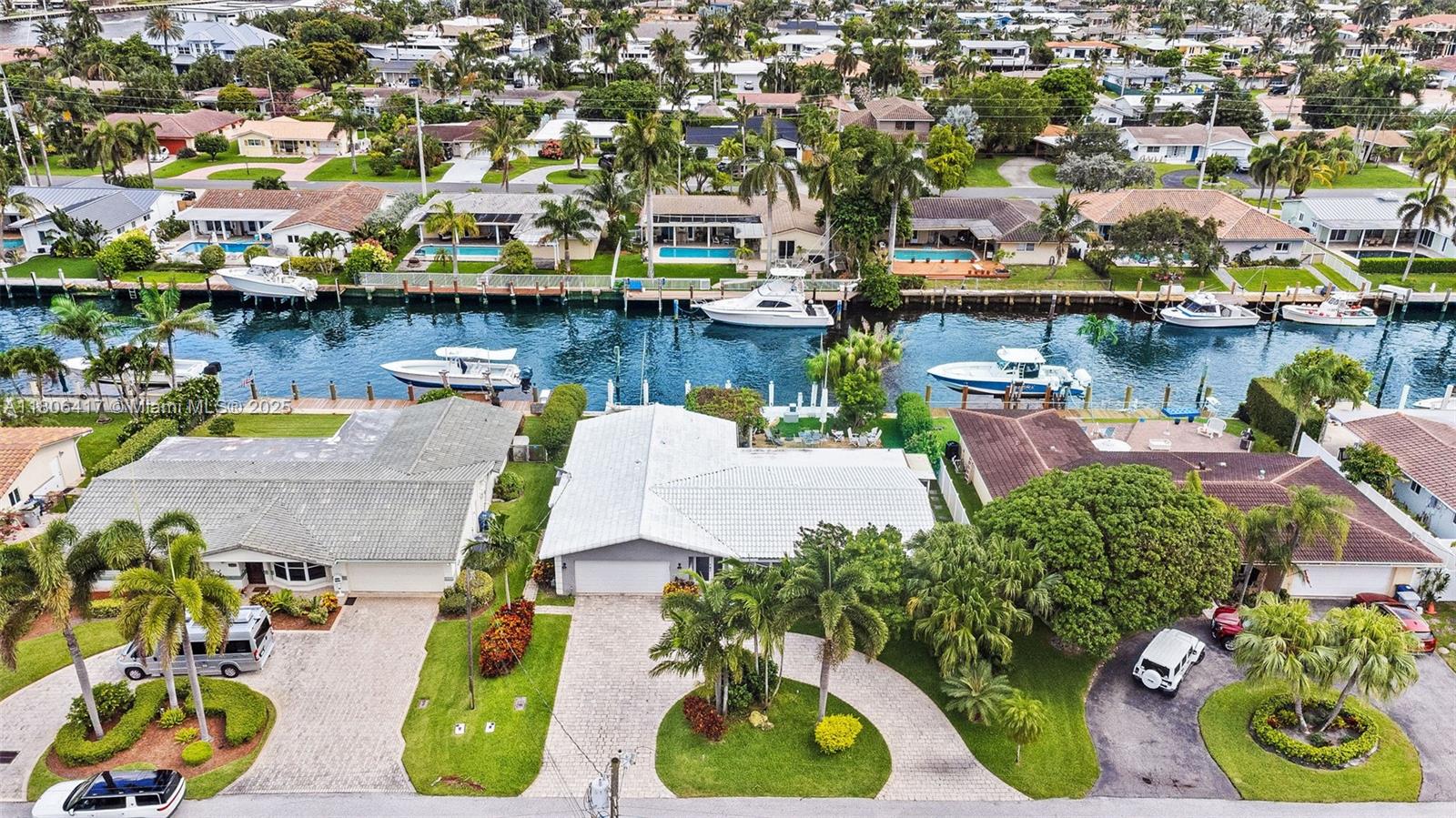 2770 Ne 8th Ct, Pompano Beach, Broward County, Florida - 3 Bedrooms  
2 Bathrooms - 