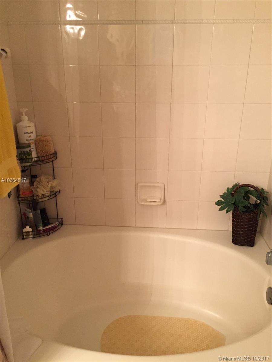 LAKEVIEW WEST - Residential Lease