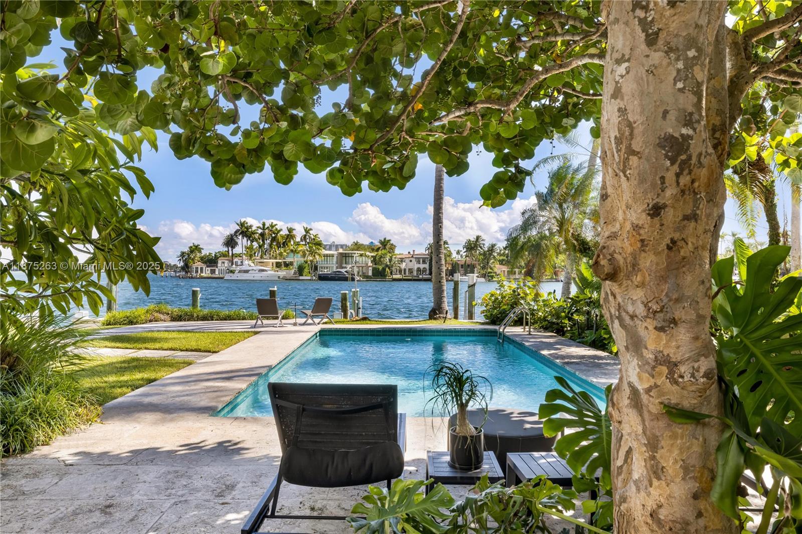 DI LIDO ISLAND - Residential Lease