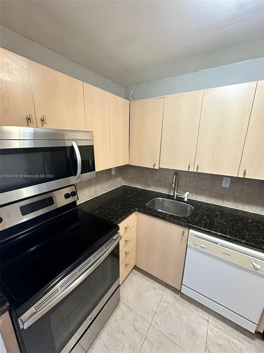 TRITON TOWER CONDO - Residential Lease