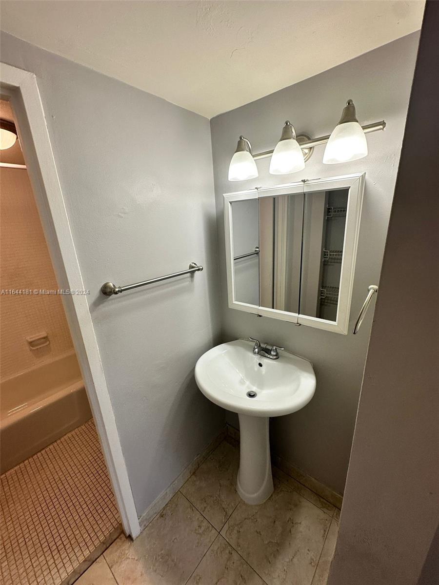 TRITON TOWER CONDO - Residential Lease