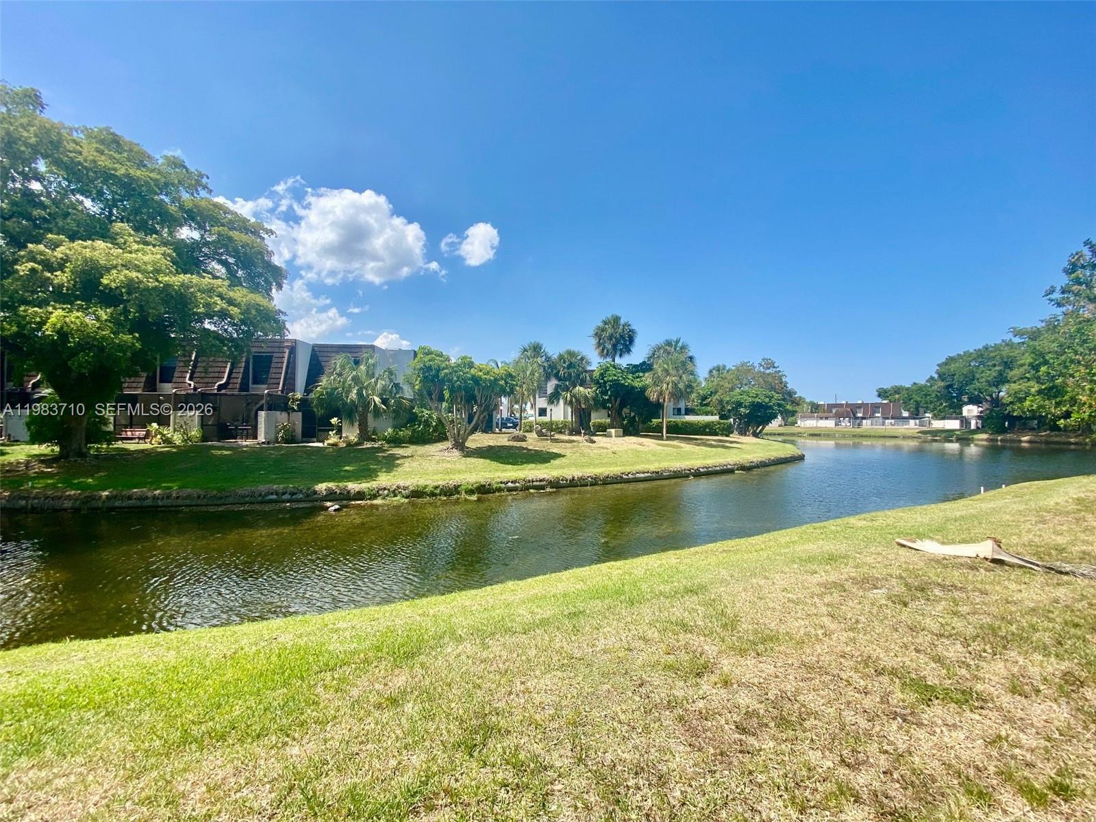 WESTVIEW CONDOMINIUM NO O - Residential