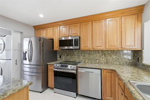 1401 NW 97th Ter 315 Pembroke Pines FL 33024