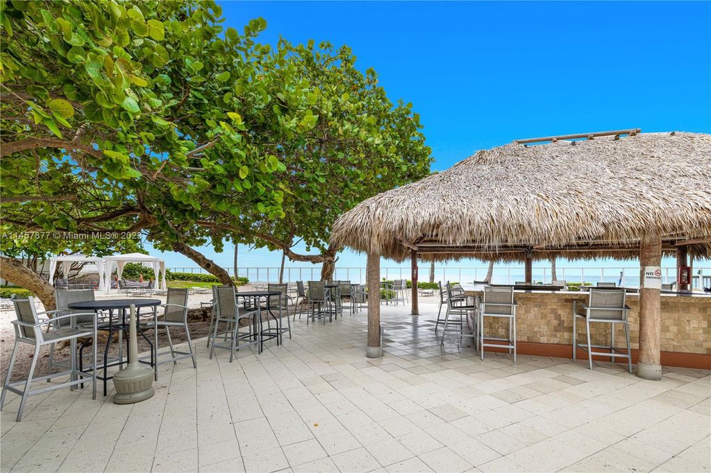 Photo of 3001 S Ocean Dr #529, Hollywood, FL 33019 (MLS # A11457877)