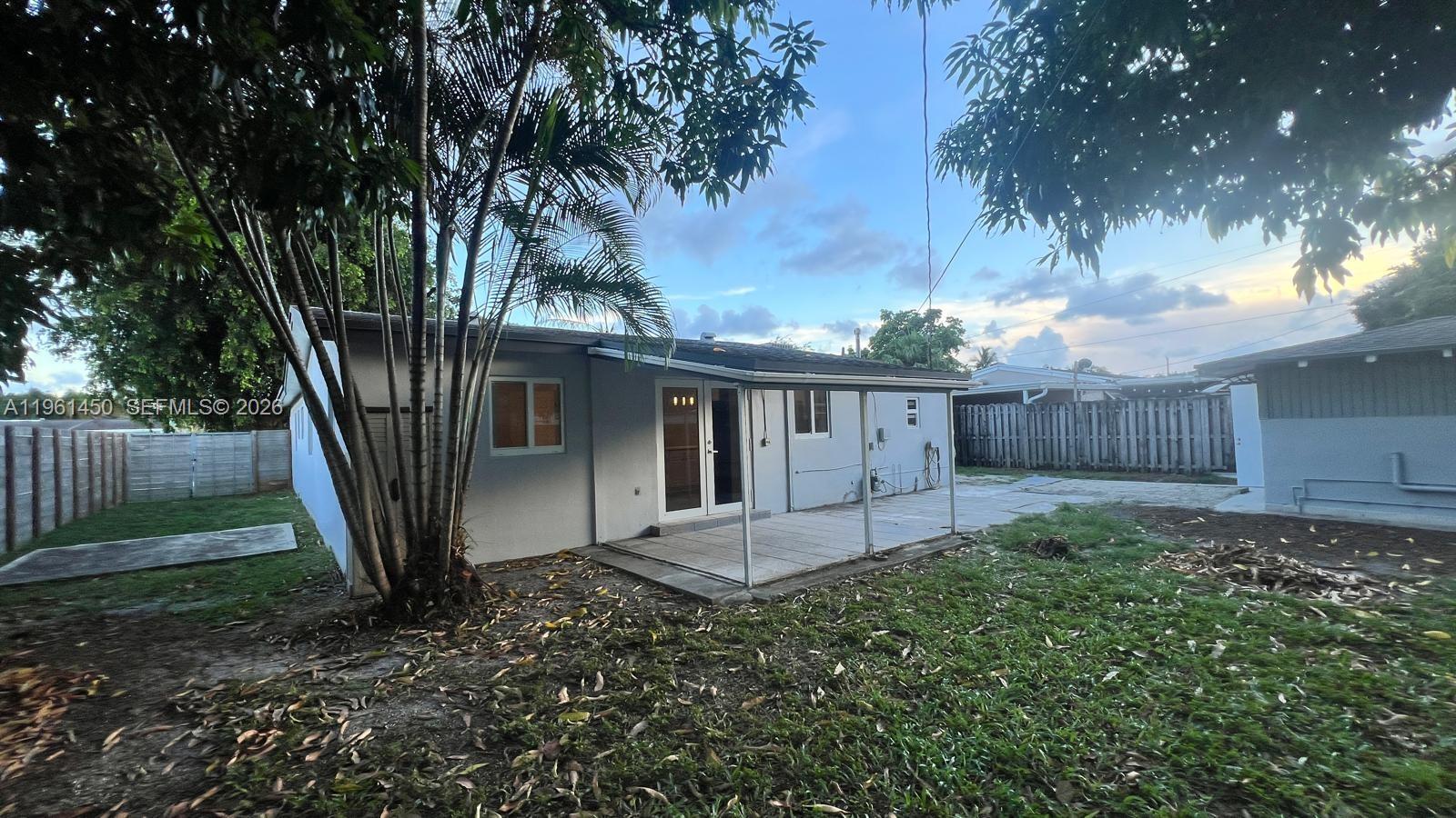 DRIFTWOOD PLAZA - Residential