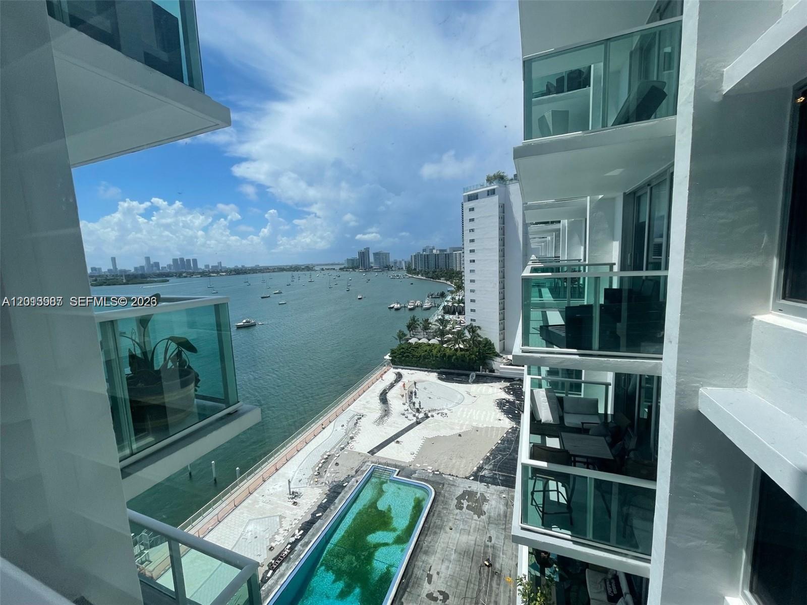 MIRADOR 1000 CONDO - Residential