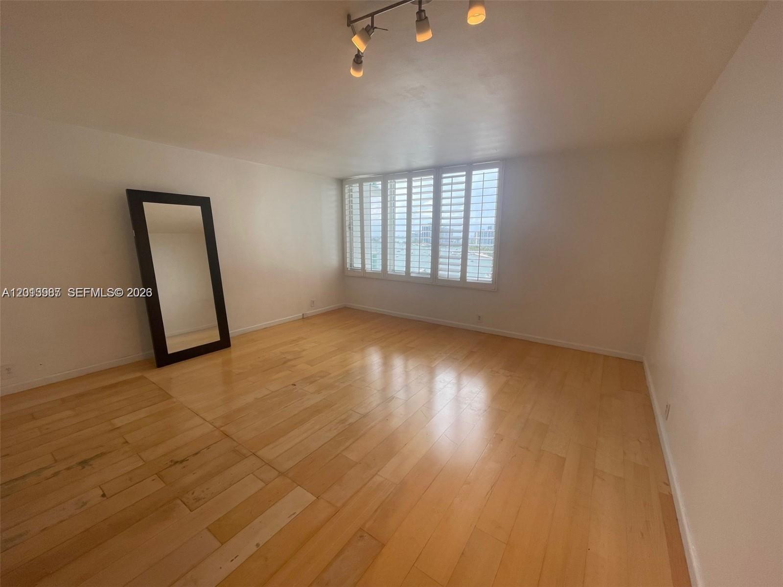 MIRADOR 1000 CONDO - Residential