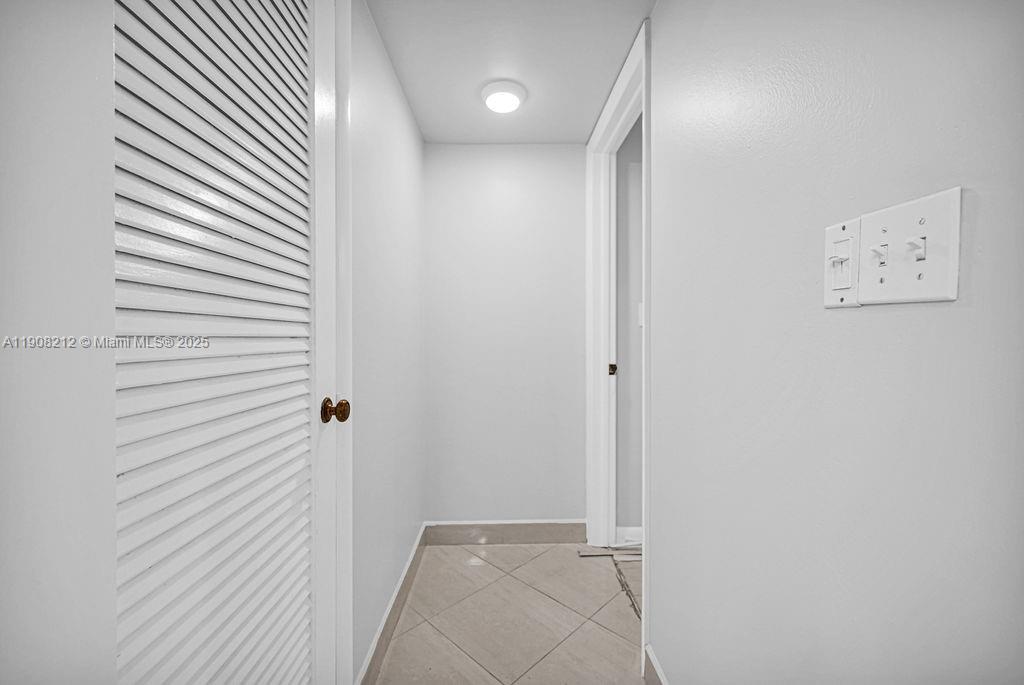 EMERALD HILLS C C APTS CO - Residential