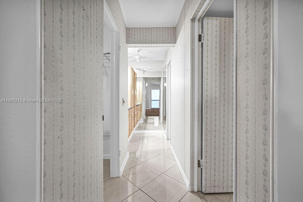 EMERALD HILLS C C APTS CO - Residential