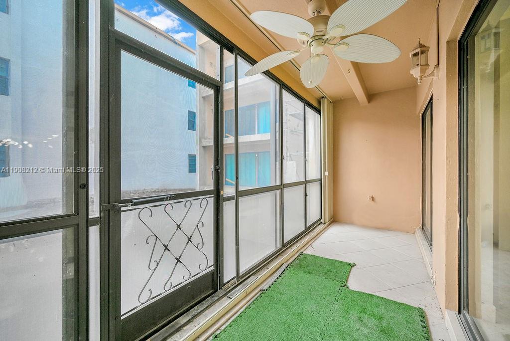 EMERALD HILLS C C APTS CO - Residential