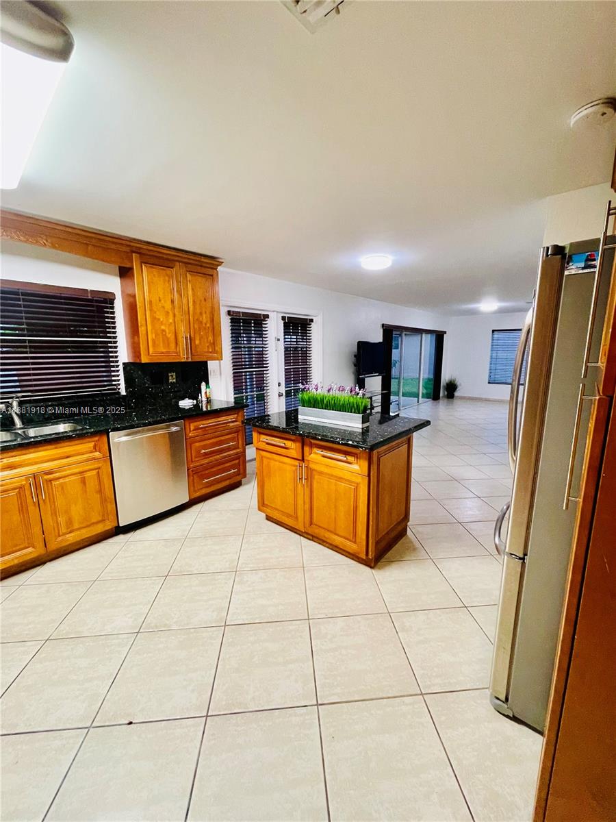 LAKES ON THE GREEN GWENDO - Residential Lease