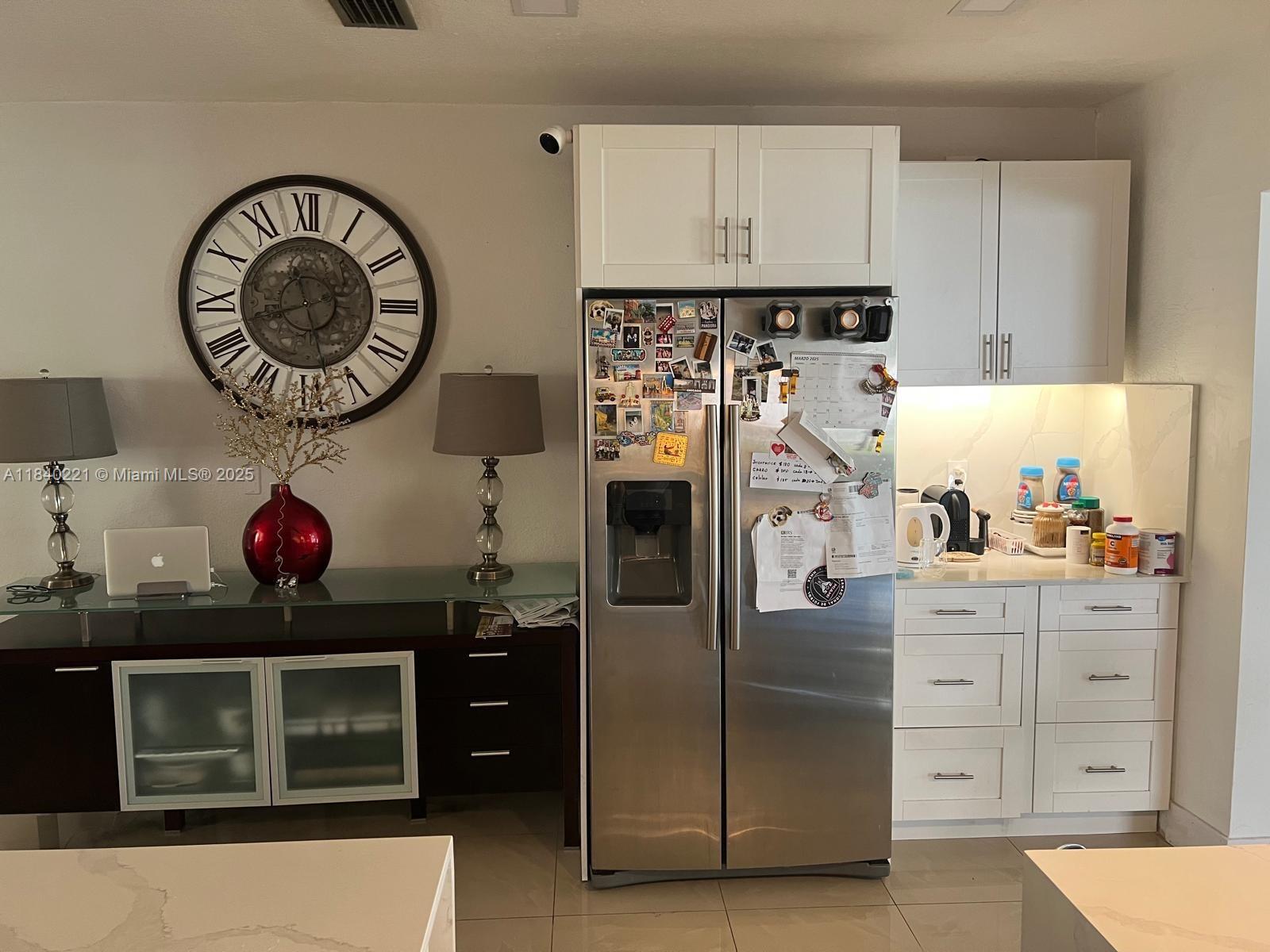 BISCAYNE HIGHLANDS - Residential