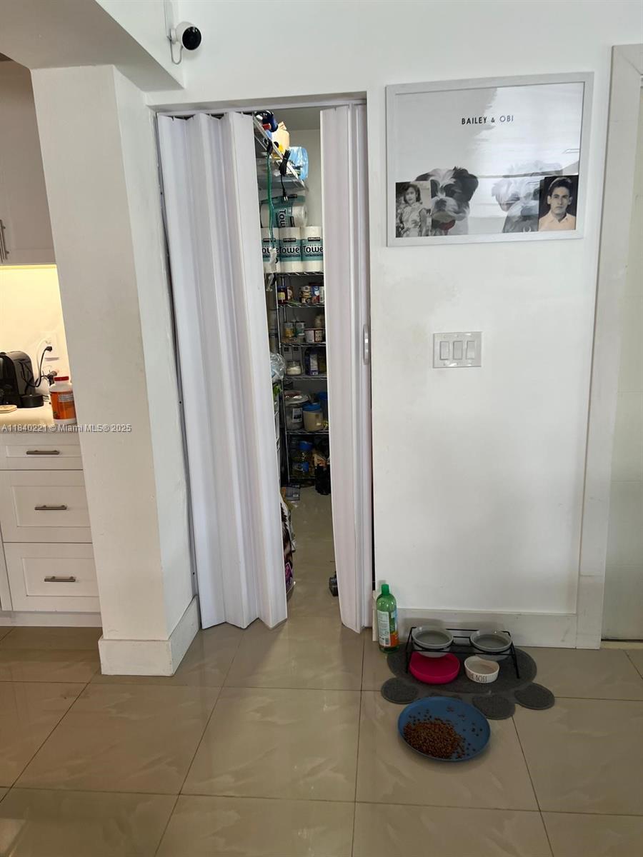 BISCAYNE HIGHLANDS - Residential