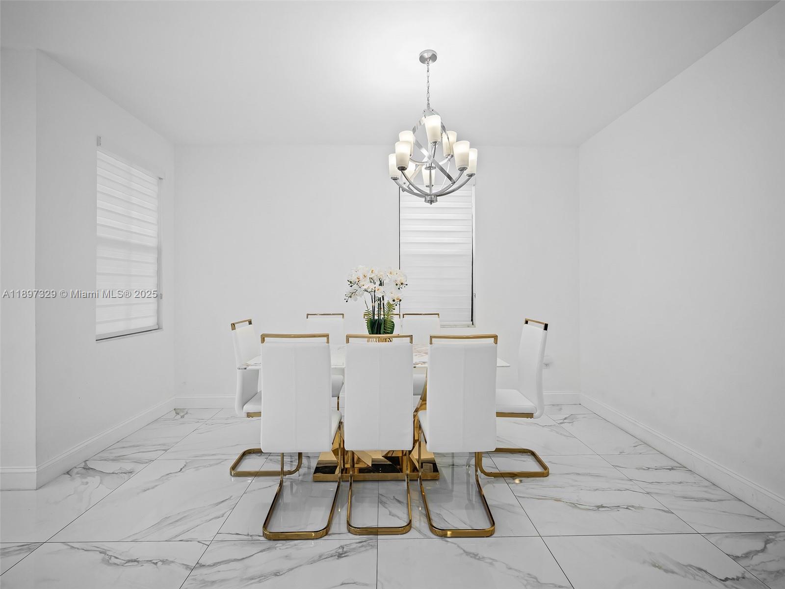 VINTAGE ESTATES - Residential Lease