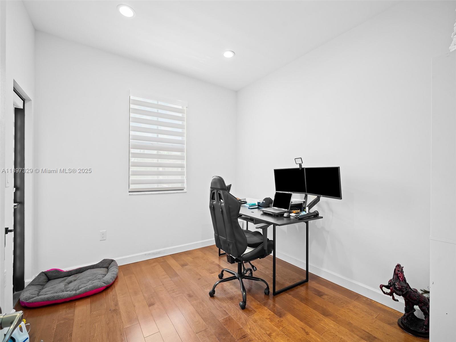 VINTAGE ESTATES - Residential Lease