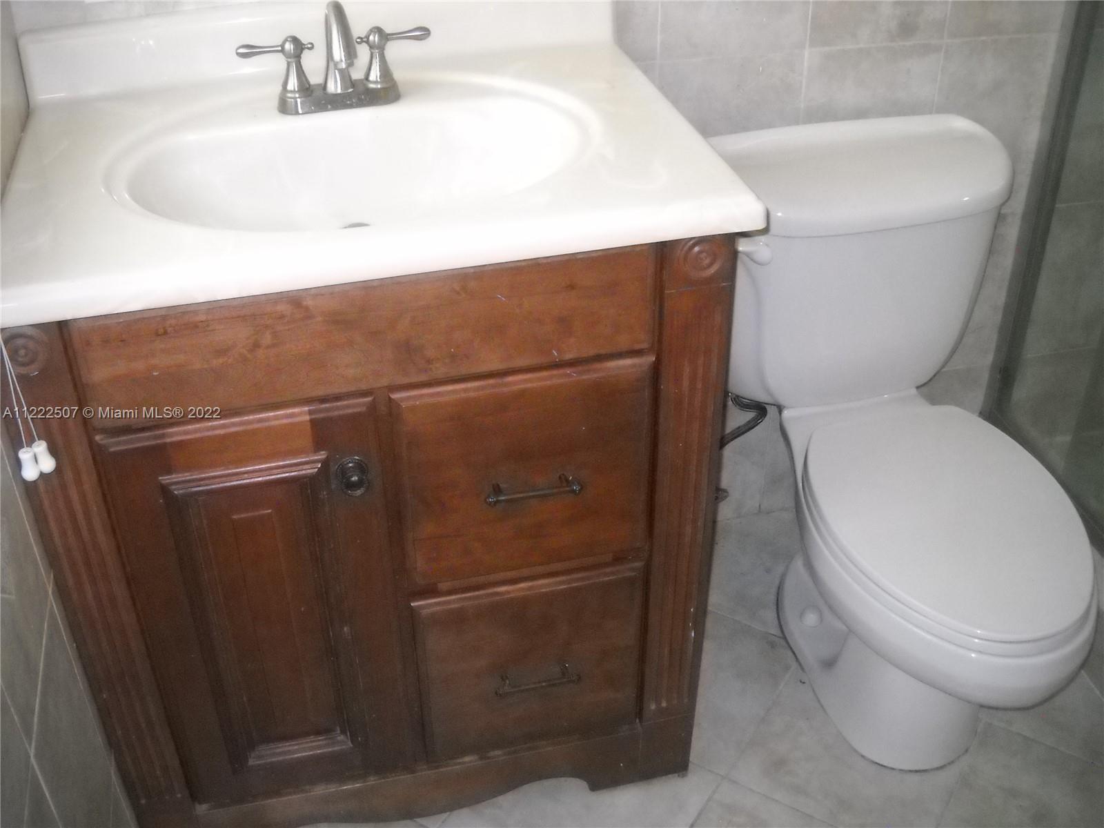 PLANTATION GARDENS 1ST SE - Residential