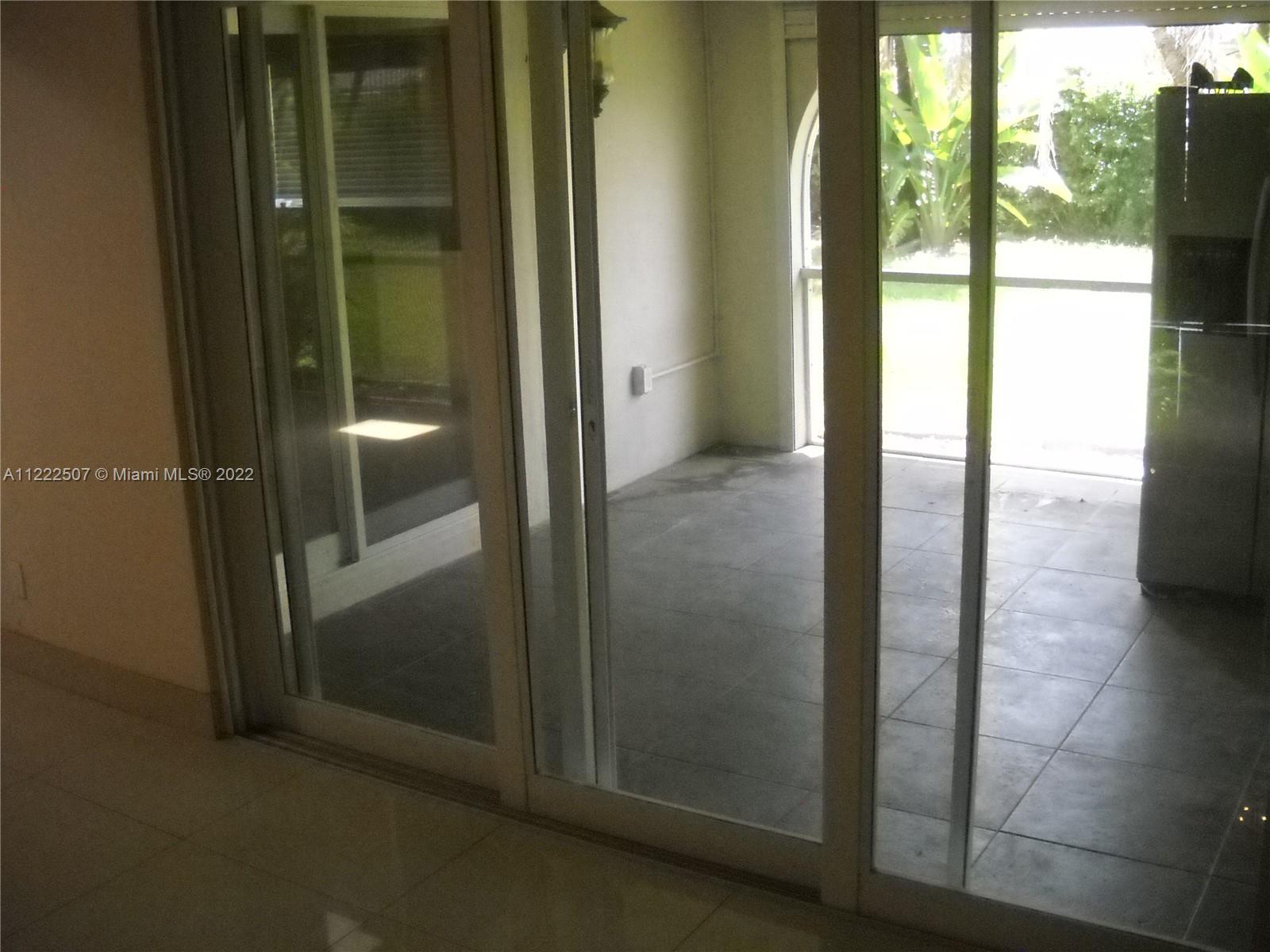 PLANTATION GARDENS 1ST SE - Residential