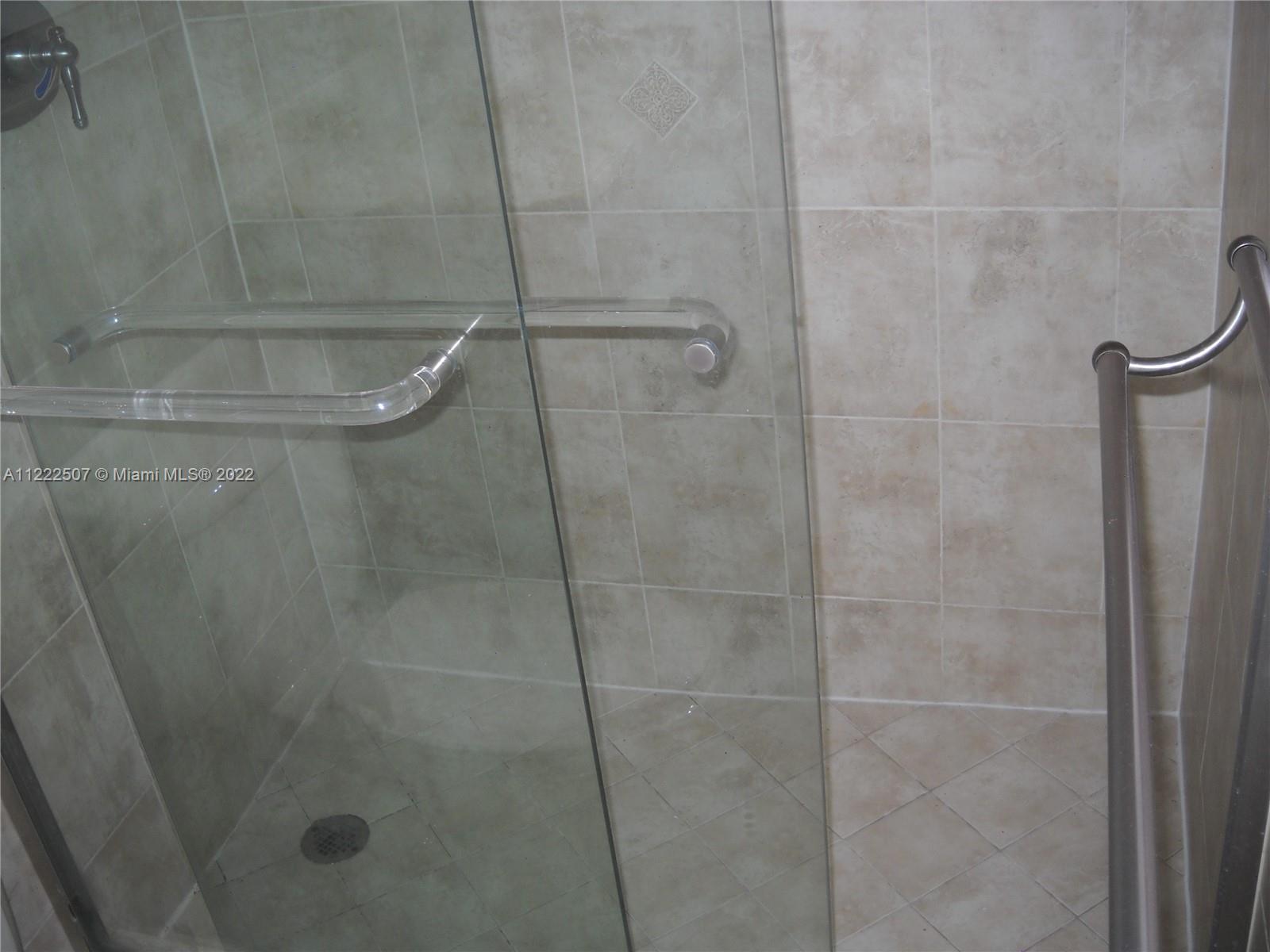 PLANTATION GARDENS 1ST SE - Residential