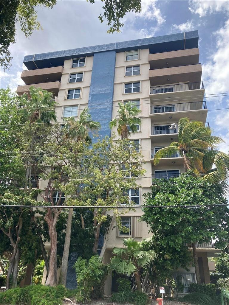 Property for Sale at 1625 Se 10th Ave 804, Fort Lauderdale, Broward County, Florida - Bedrooms: 2 
Bathrooms: 2  - $279,999