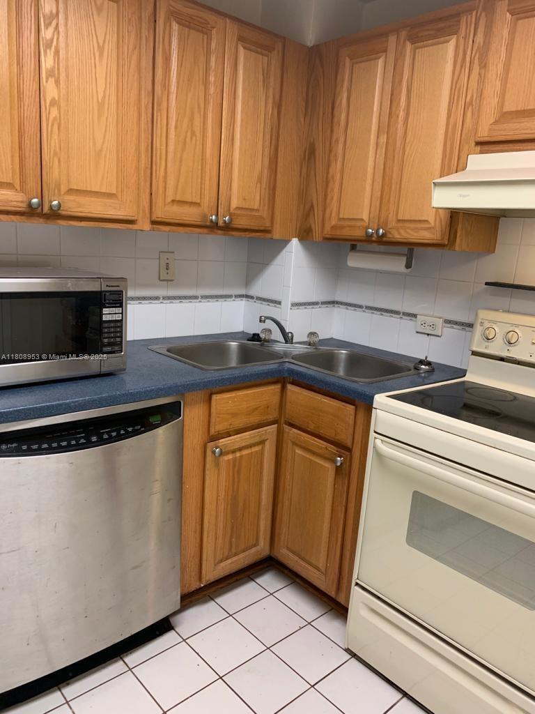 1625 SE 10th Ave 804