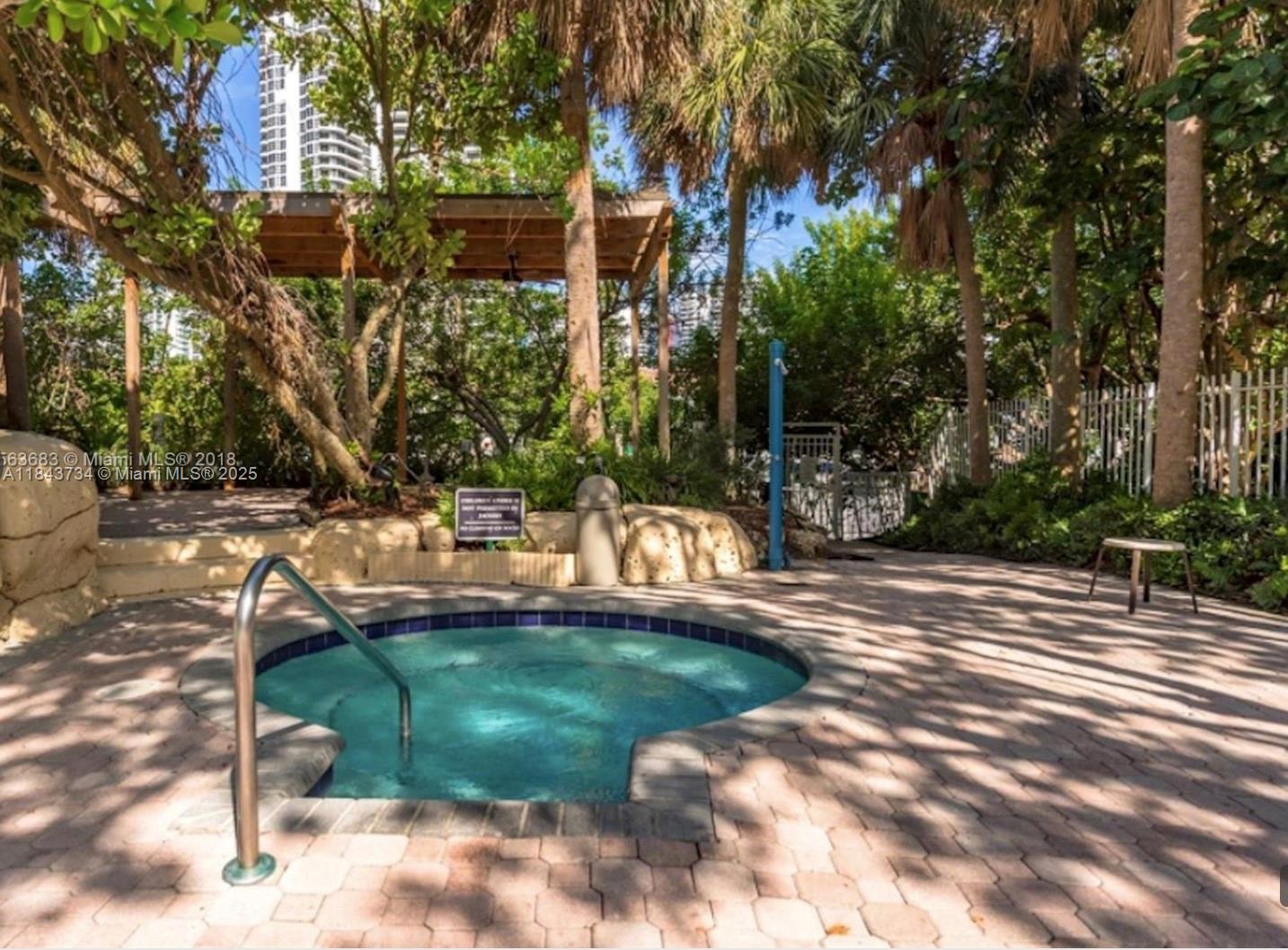 Beautiful 2BD/2BA Condo in Mystic Pointe Tower 600 – Prime Aventura Location
Spacious and bright 2-bedroom, 2-bathroom unit in highly sought-after Mystic Pointe Tower 600, located in the heart of Aventura—just across from the Turnberry Golf Course and walking distance to Aventura Mall. This unit offers non-blocking views, tile flooring throughout, and a full-size washer and dryer inside the unit.
Enjoy the convenience of a completely renovated lobby, 24-hour security, valet, concierge, pool, gym, tennis courts, marina access, and more. Minutes from Sunny Isles Beach, top-rated schools, shopping, dining, and entertainment.
Perfect for end-users or investors. A must-see!