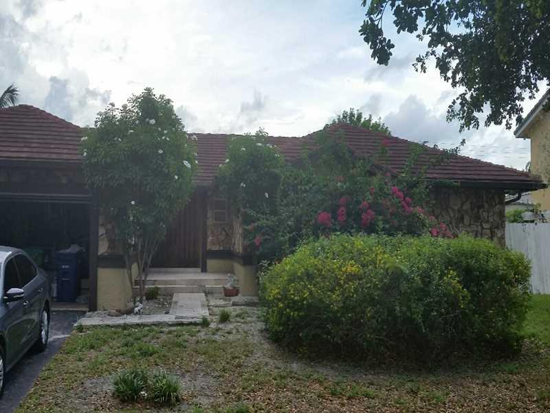 "This is a short sale listing and the owner of the loan requires that all prospective buyers be pre-qualified for a mortgage through Skyline Home Loans (their preferred lender and an affiliate of the loan owner) in order for offers to be considered. To b e pre-qualified with Skyline Home Loans, please CALL 877-355-0710 or visit www.skylineprequal.com . There is NO requirement to obtain a mortgage from Skyline Home Loans as a condition to the purchase of the subject property."