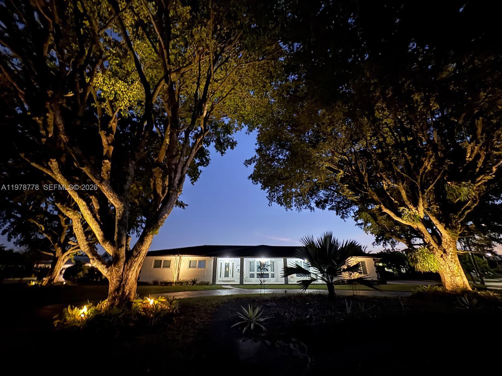 COUNTRY CLUB OF MIAMI EST - Residential