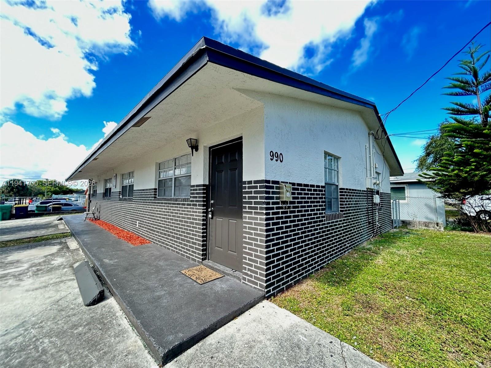 COLLEGE TRACT - Residential Income