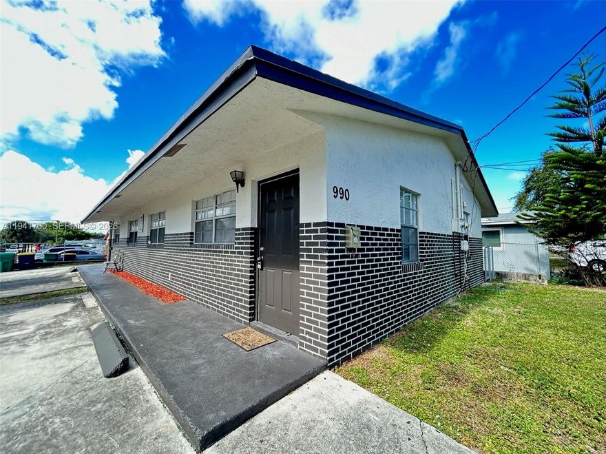 Prime Dania Beach duplex, minutes to the beach! Excellent multifamily opportunity featuring two units: 2 bed/1 bath and 2 bed/1 bath, totaling 1,655 SF. Tile flooring, central A/C, a utility/laundry room, and multiple updates throughout. Well-maintained property with strong income potential—perfect for investors or owner-occupants (live in one, rent the other). Rent roll available.
Showings by appointment only. Serious buyers—Proof of Funds required prior to scheduling.