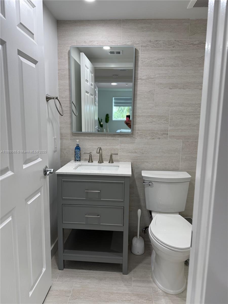 HALLANDALE BEACH PRIVATE - Residential Lease