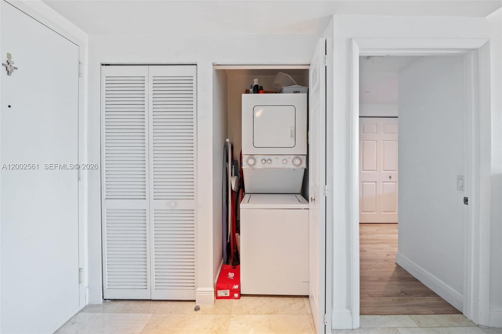 THE METROPOLITAN CONDO - Residential