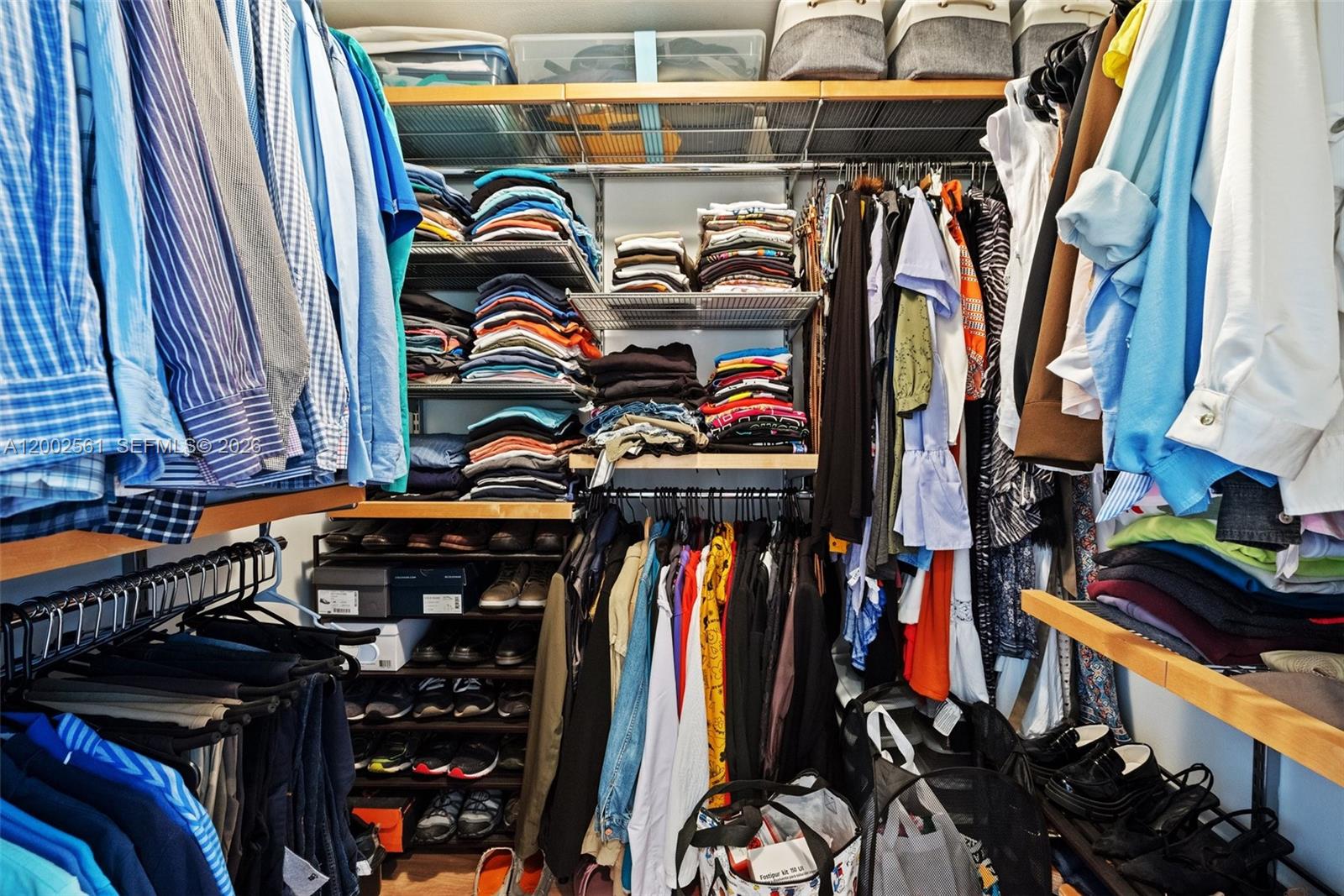 THE METROPOLITAN CONDO - Residential