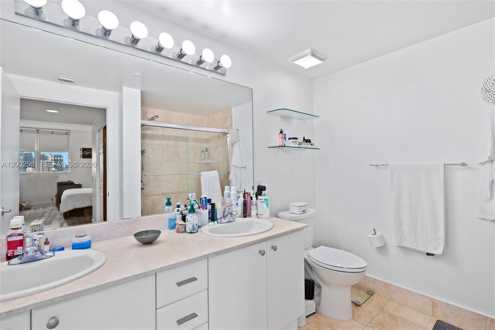 THE METROPOLITAN CONDO - Residential