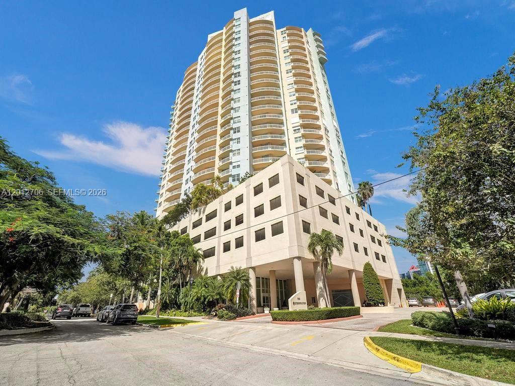 2475 Brickell Ave 804