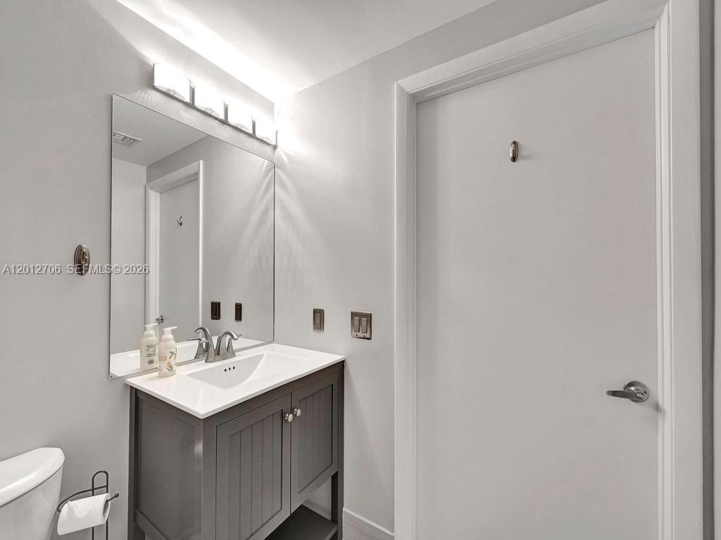 THE METROPOLITAN CONDO - Residential