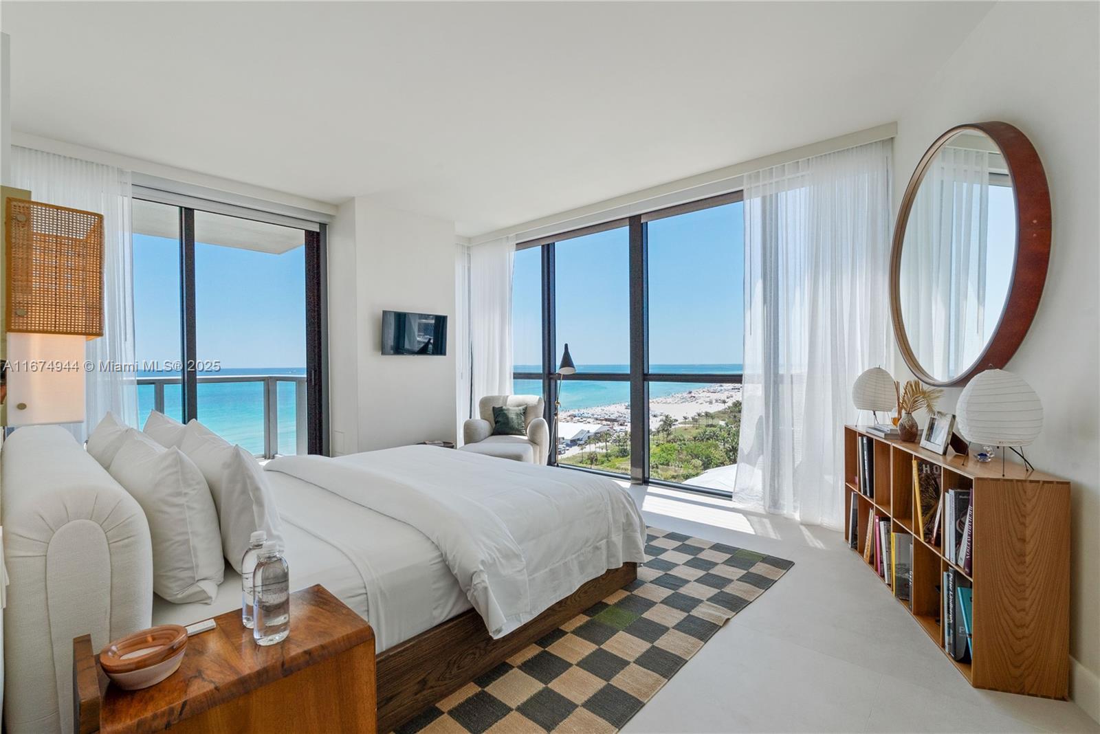 2201 COLLINS AVE CONDO - Residential