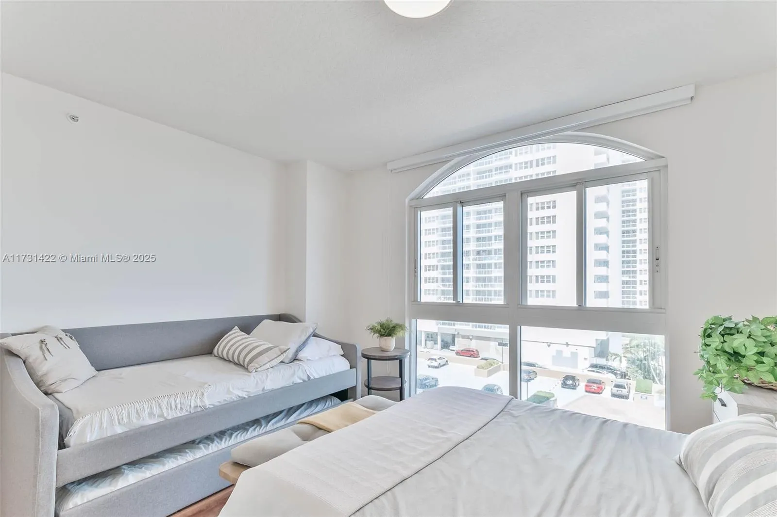 Hallandale Beach, Florida 33009, United States, 2 Bedrooms Bedrooms, ,2 BathroomsBathrooms,Residential,Active,14637